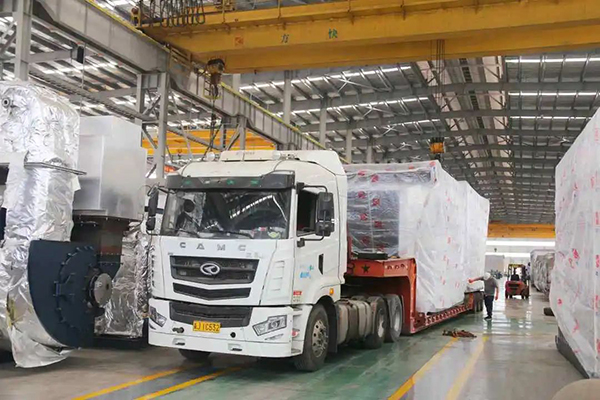 水管鍋爐裝車發貨(huò).jpg 水管鍋爐裝車發(fā)貨(huò).jpg